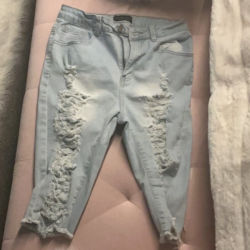 Distressed Light Blue Jean Capris